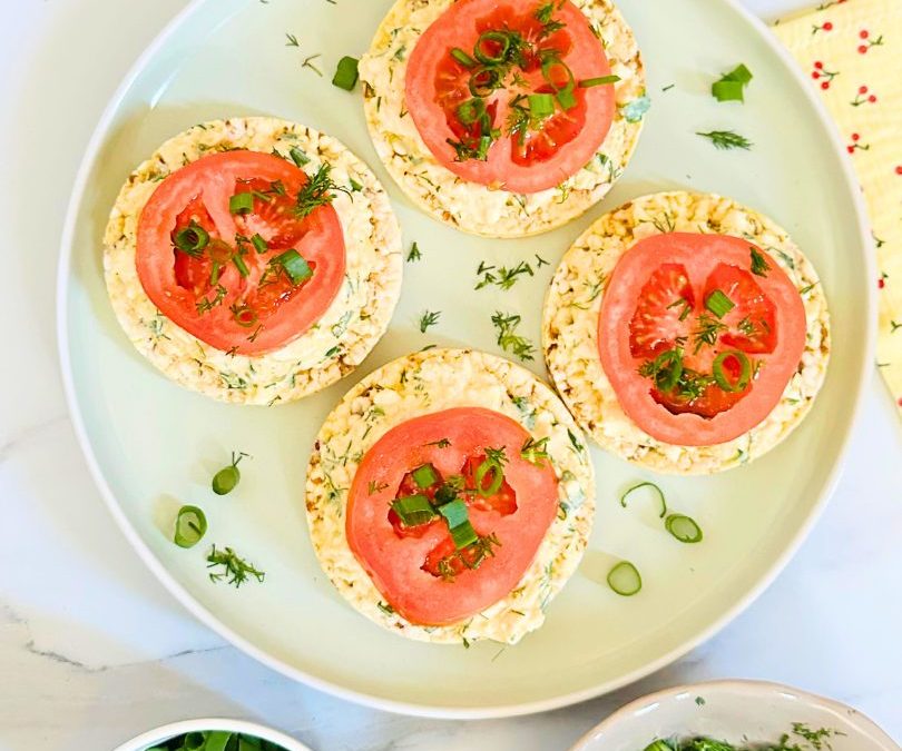 Salade d&rsquo;œufs sur galettes de riz